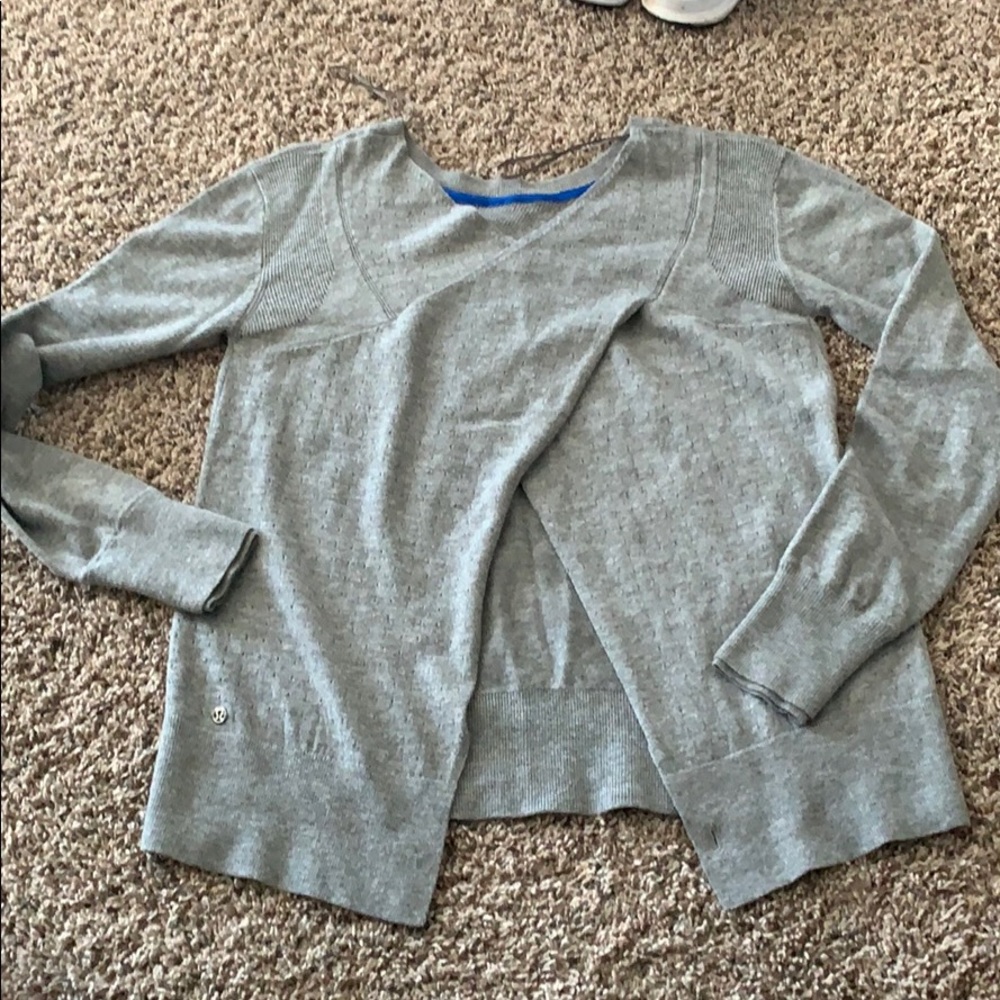 Lululemon open back sweater sz4